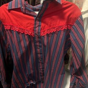 Ranch and Town Vintage Western Red and Blue Striped Button-Up Shirt with Lace